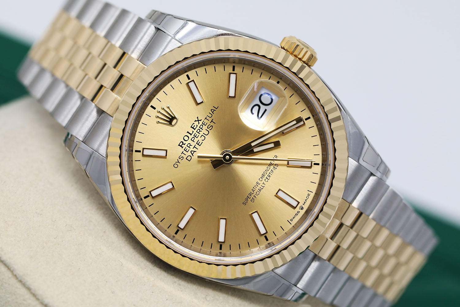 Rolex Datejust 36mm 126233 Stainless Steel & Yellow Gold Watch Jubilee Band Champagne Dial Stickers removed